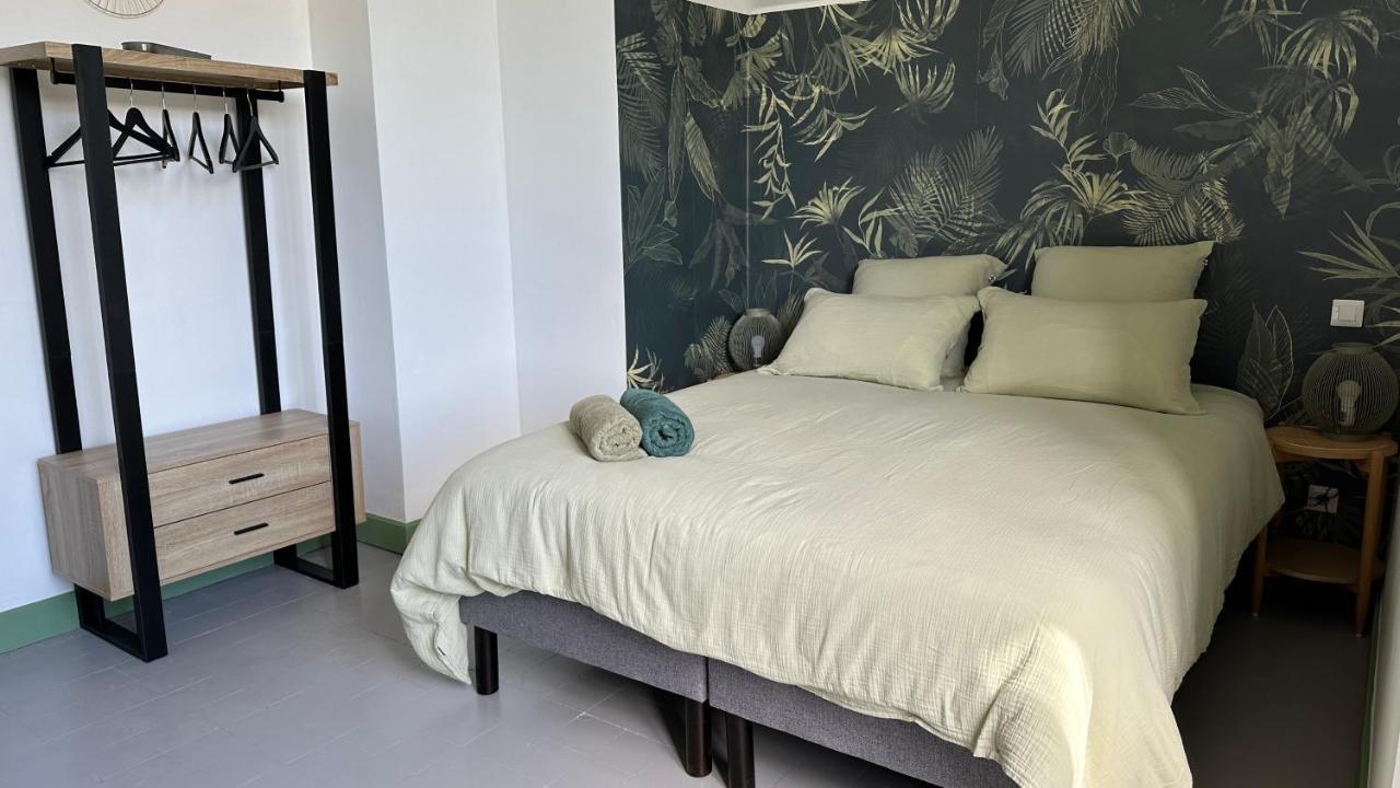 Chambre Tropicale Au Domaine De L'Aven Villeneuve-Minervois المظهر الخارجي الصورة